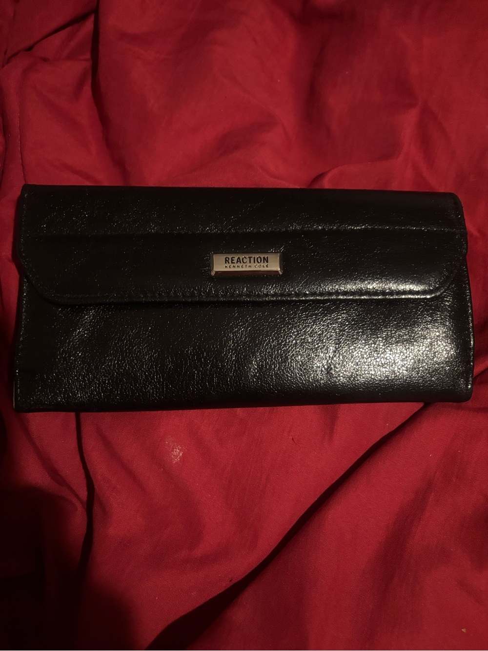 Kenneth Cole Reaction Black Patent Leather Clutch Wallet
